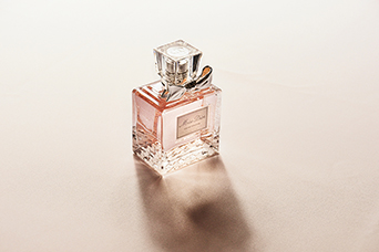 image of women perfume